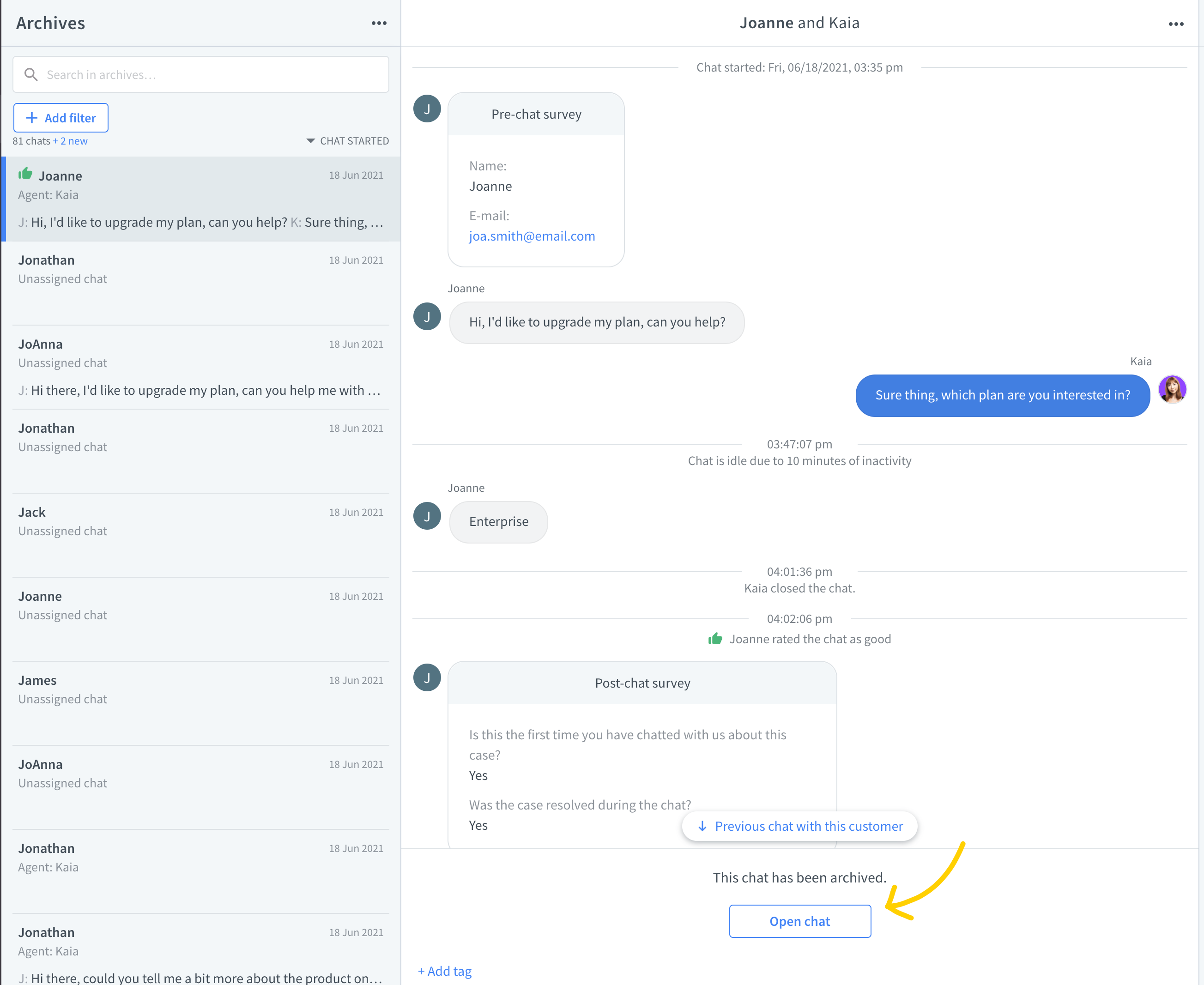 The Archives view of the LiveChat Agent app, an arrow points to &ldquo;Open chat&rdquo; button